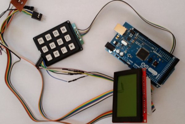 "רכיבים מחוברים לכרטיס Arduino"