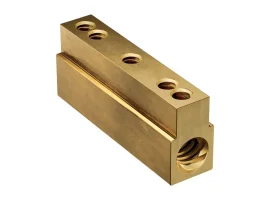 תמונה של מוצר אום לבורג הנעה 6mm, תנועה של 8 מ"מ לסיבוב - מתאים לפרופיל X-Rail פתוח