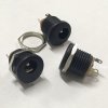 מחבר שקע מתח 5.5x2.1 מ"מ להרכבה על פנל - פלסטיק 3 חיבורים
