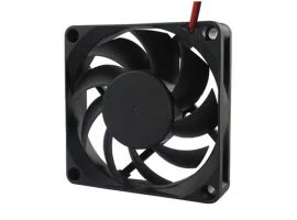 תמונה של מוצר מאוורר 70x70x15 מ"מ - 12V
